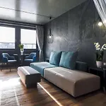Onyx Luxury