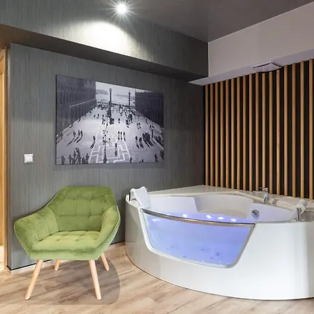 Onyx Luxury 4* Sarvar