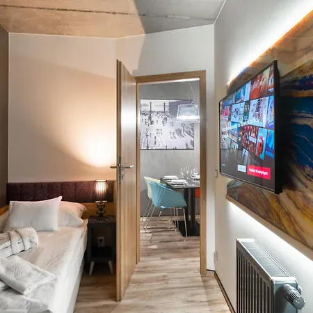 Onyx Luxury Aparthotel 4*