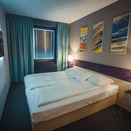 Onyx Luxury 4* Sarvar