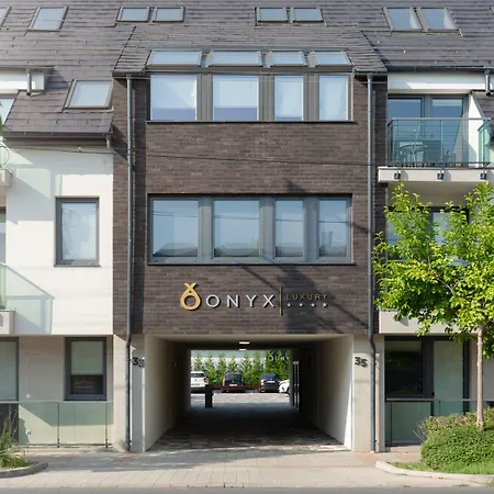 Onyx Luxury Sarvar