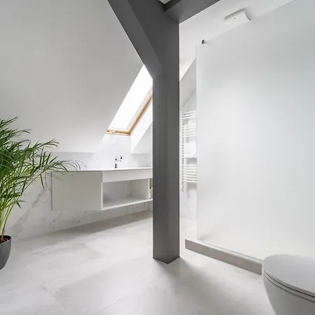 Onyx Luxury