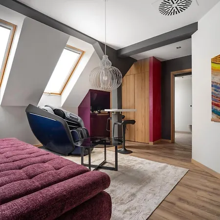 Ξενοδοχείο με διαμερίσματα Onyx Luxury 4*