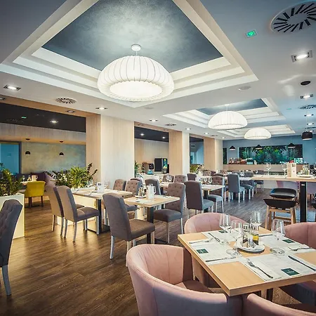 Onyx Luxury Aparthotel